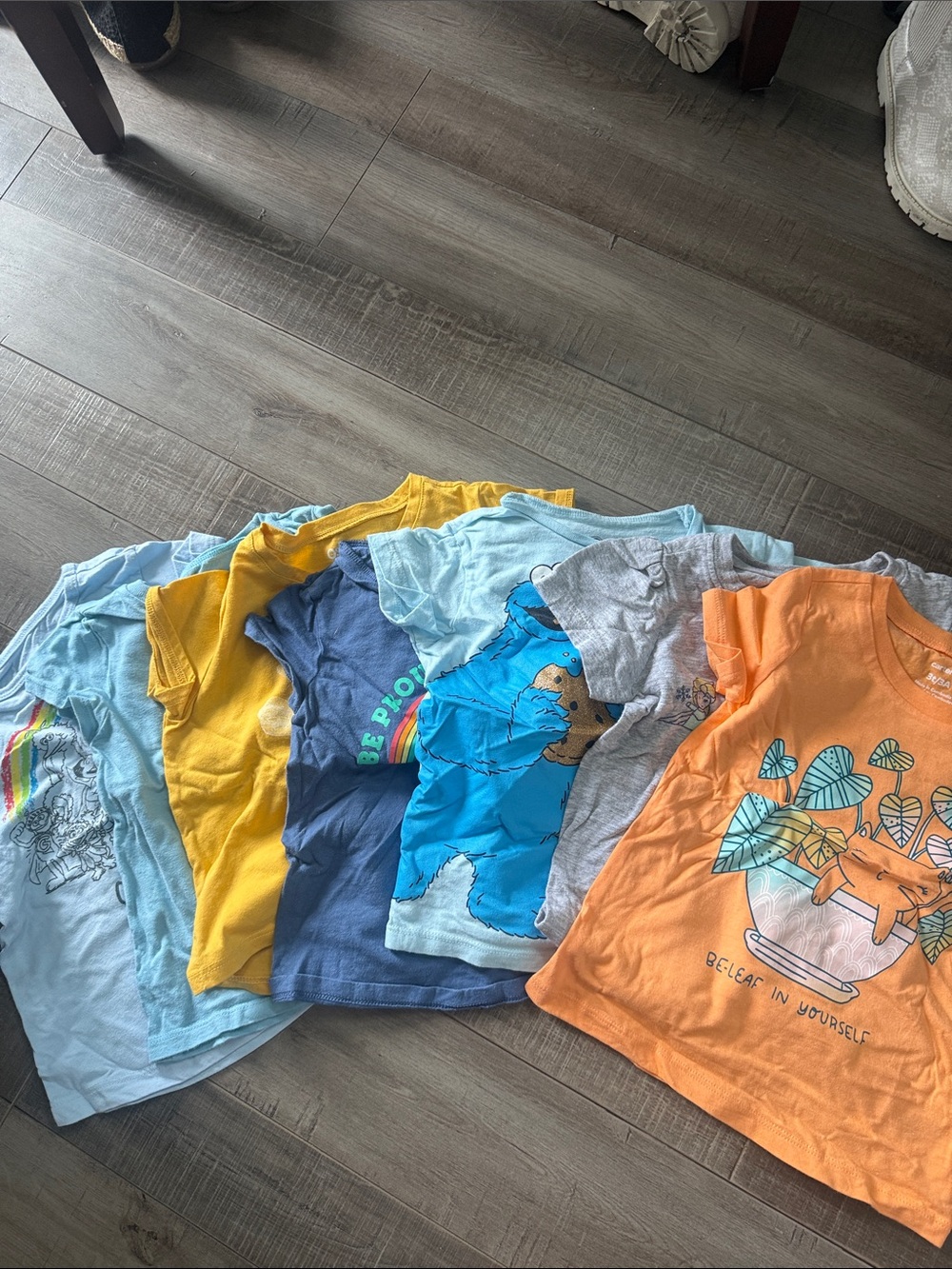 Carter's Orange, Blue, Yellow & Light Blue Short Sleeve Graphic Tee
